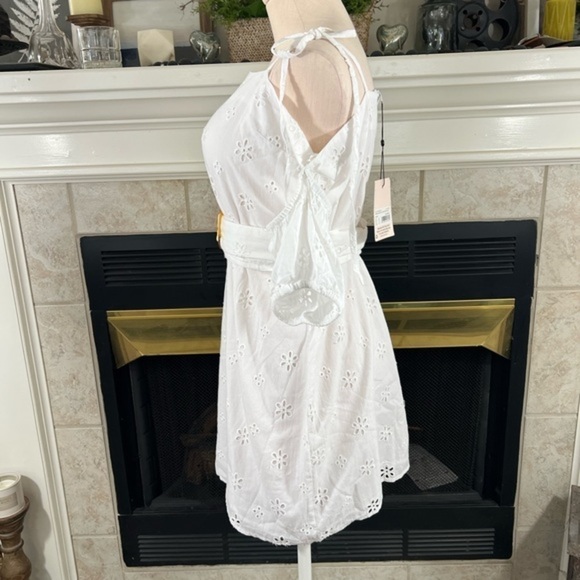 Missguided White Eyelet Mini Belted Dress with Edge Attached Shirt Sleeves - Picture 4 of 14